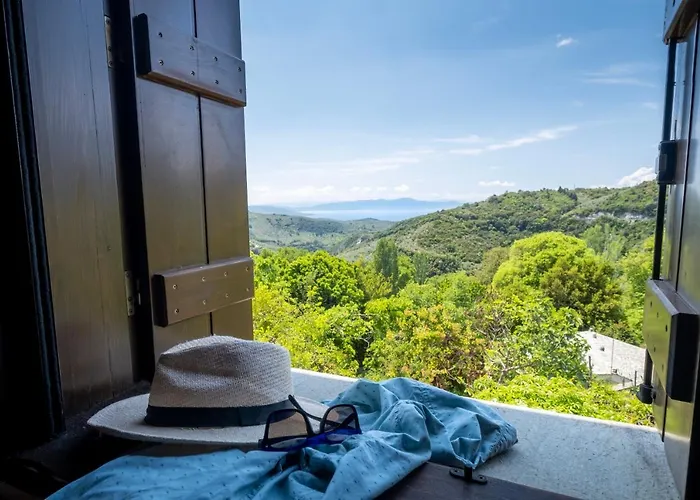 Palios Stathmos Villa *